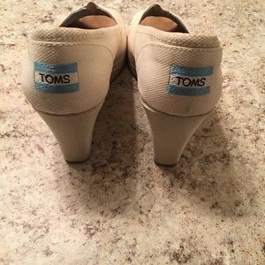 Toms wedges